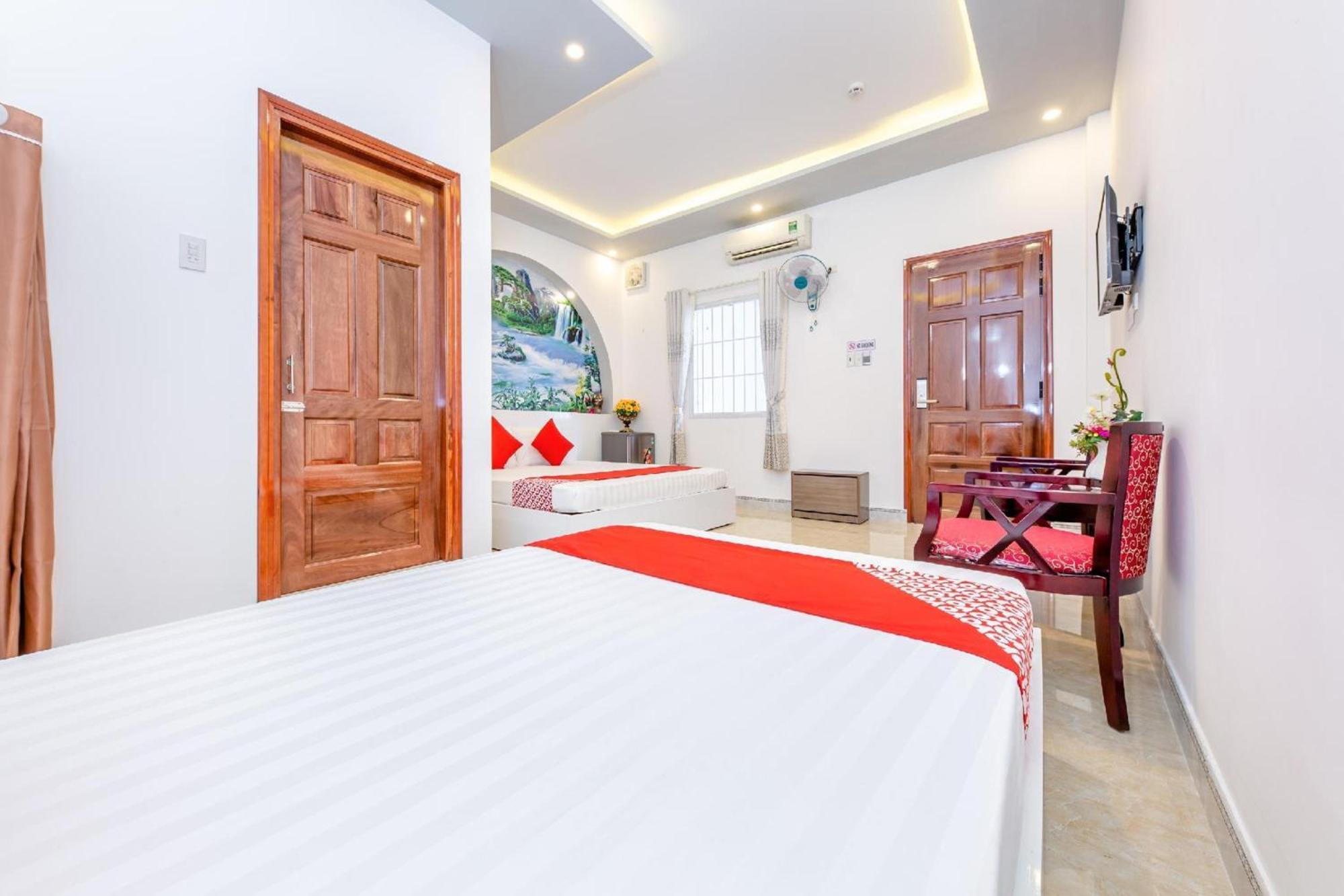 Super Oyo 598 Peony Hotel Камрань Экстерьер фото