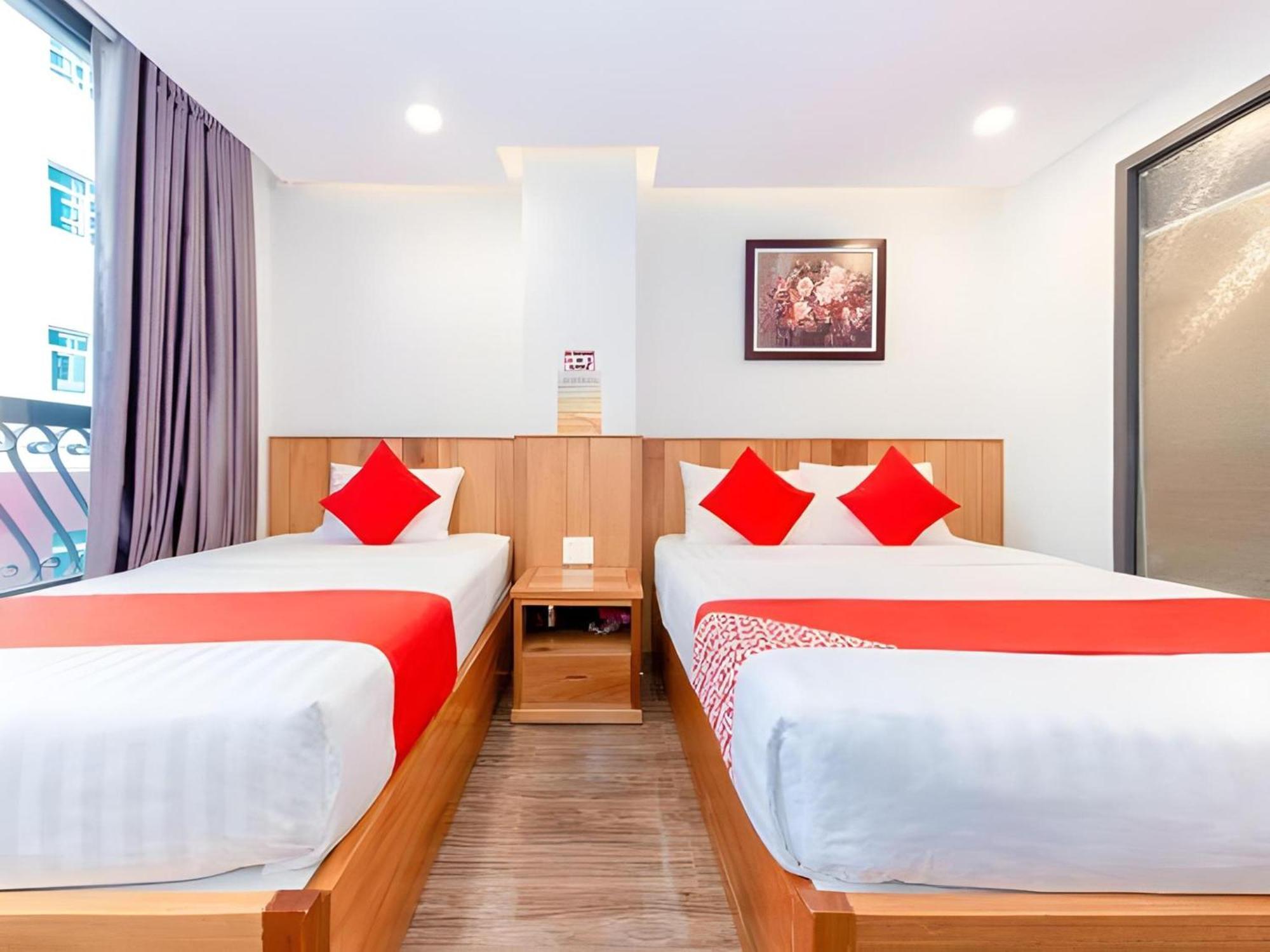 Super Oyo 598 Peony Hotel Камрань Экстерьер фото